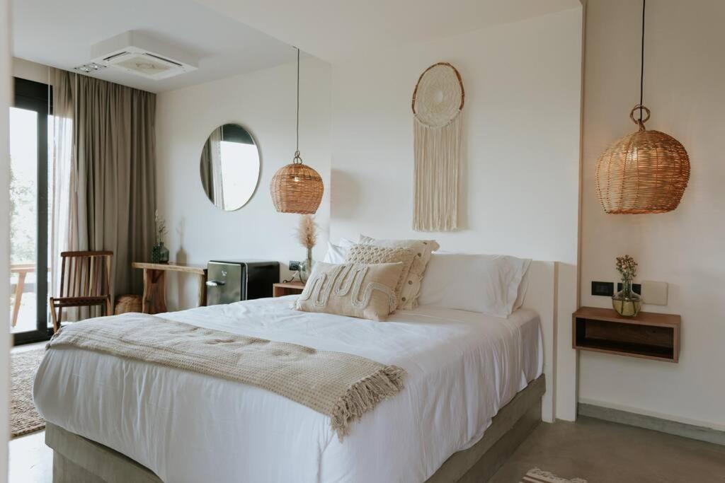 Cute Boho Penthouse 2 Bedroom *