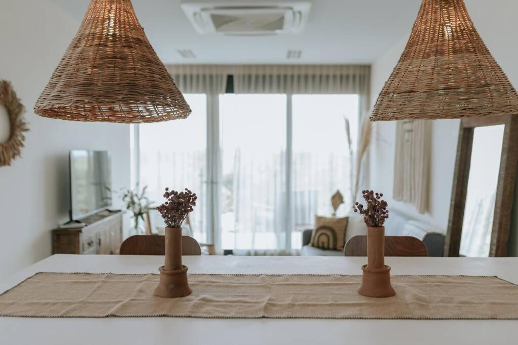 Cute Boho Penthouse 2 Bedroom Apartment *